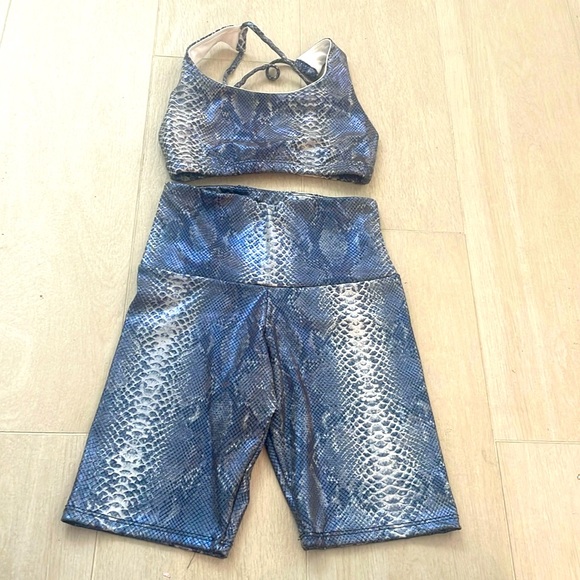 Onzie set short and crop top - Picture 1 of 2